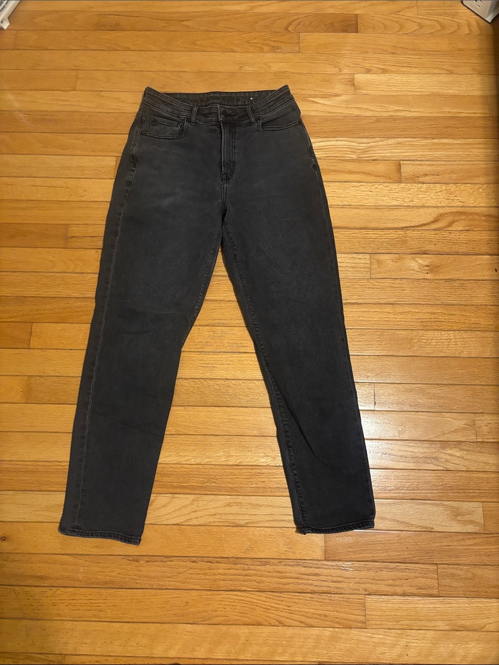 American Eagle Outfitters High-Rise Black Straight Leg Jeans